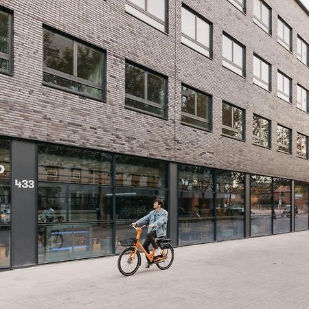 For Students Studying In Barcelona Only - Stunning Spacious Studios And Private Rooms At Pallars Student Accommodation Buitenkant foto