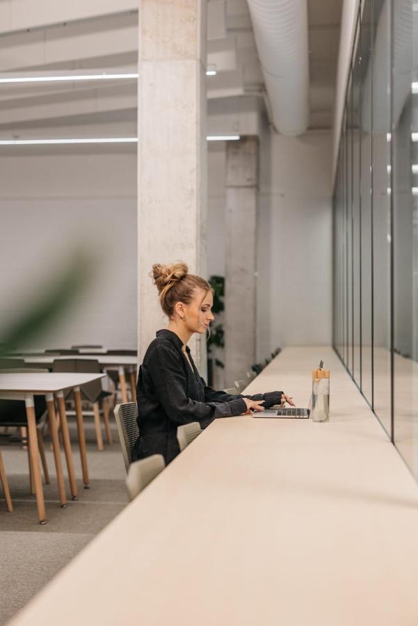 For Students Studying In Barcelona Only - Stunning Spacious Studios And Private Rooms At Pallars Student Accommodation Buitenkant foto