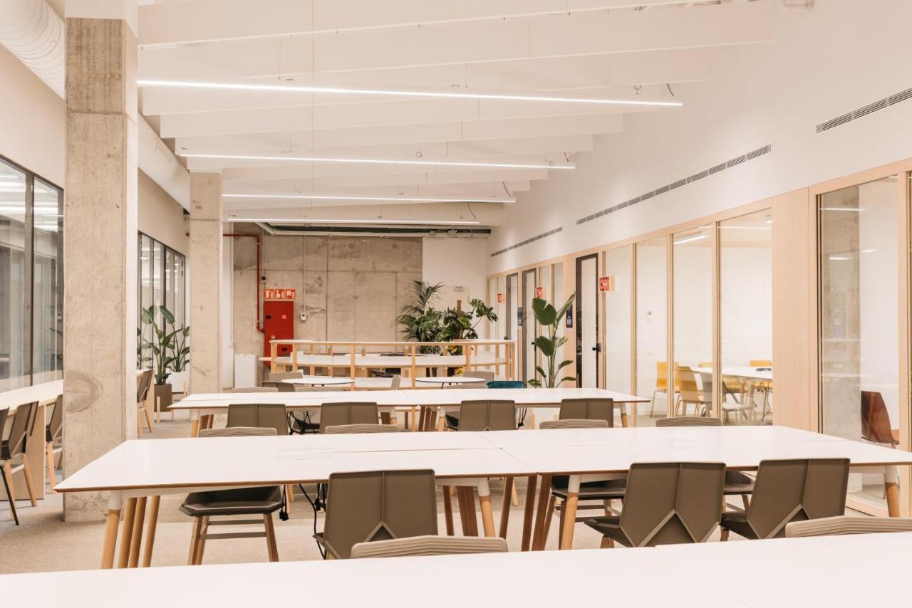 For Students Studying In Barcelona Only - Stunning Spacious Studios And Private Rooms At Pallars Student Accommodation Buitenkant foto