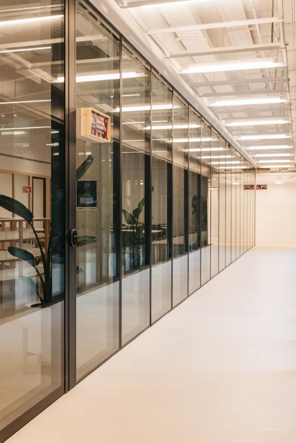 For Students Studying In Barcelona Only - Stunning Spacious Studios And Private Rooms At Pallars Student Accommodation Buitenkant foto