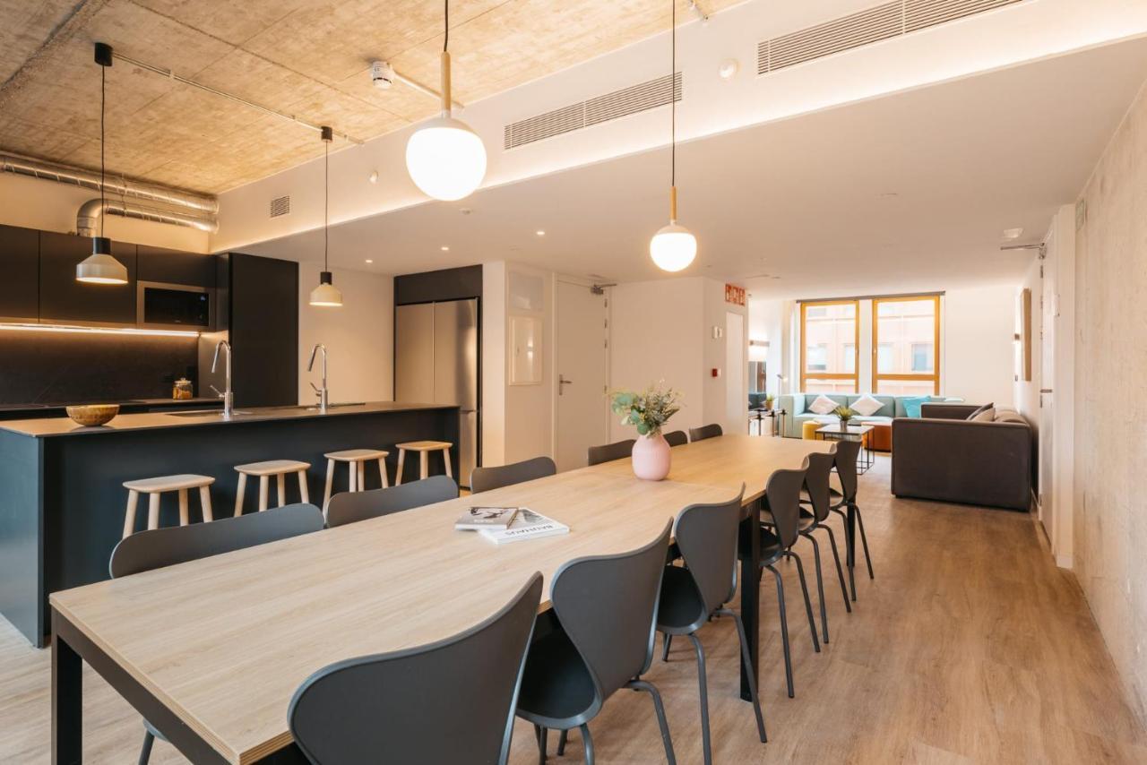For Students Studying In Barcelona Only - Stunning Spacious Studios And Private Rooms At Pallars Student Accommodation Buitenkant foto