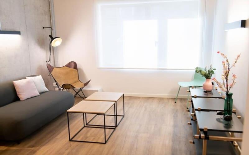 For Students Studying In Barcelona Only - Stunning Spacious Studios And Private Rooms At Pallars Student Accommodation Buitenkant foto