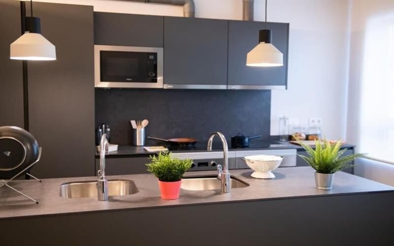 For Students Studying In Barcelona Only - Stunning Spacious Studios And Private Rooms At Pallars Student Accommodation Buitenkant foto
