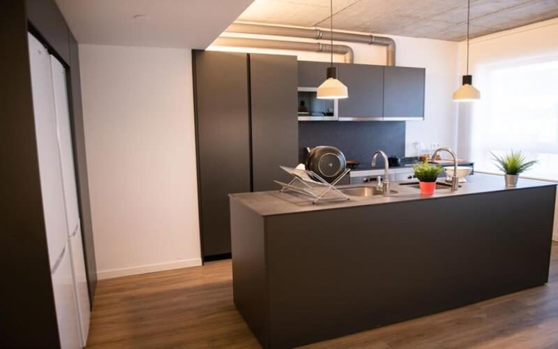 For Students Studying In Barcelona Only - Stunning Spacious Studios And Private Rooms At Pallars Student Accommodation Buitenkant foto